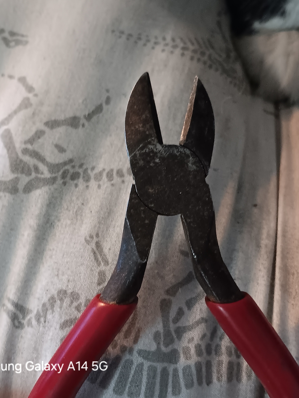 Red Handle Wire Cutters - Precision Cutting Pliers